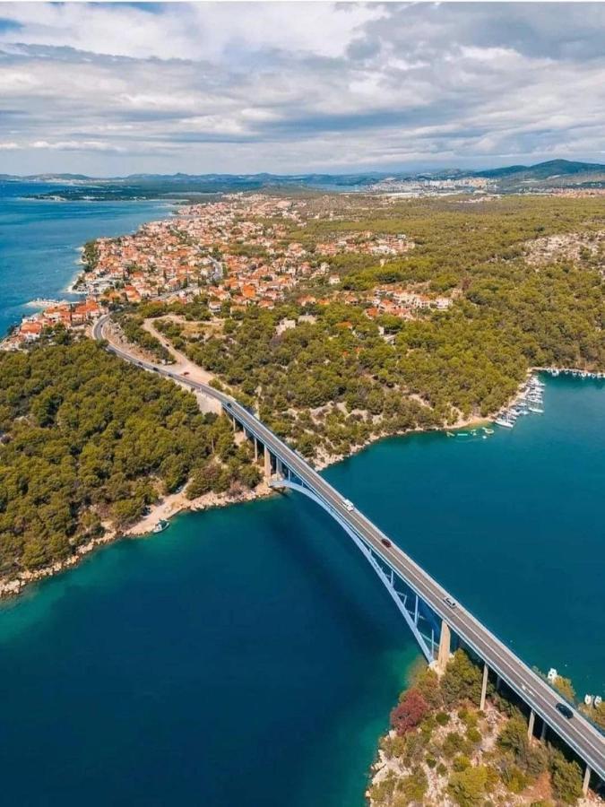 Apartman Luka Jadrtovac Exterior foto